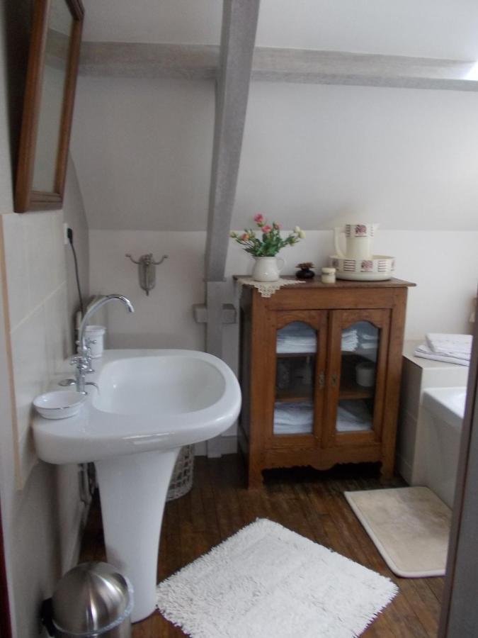 クインティン La Tourelle 22 Bed & Breakfast エクステリア 写真